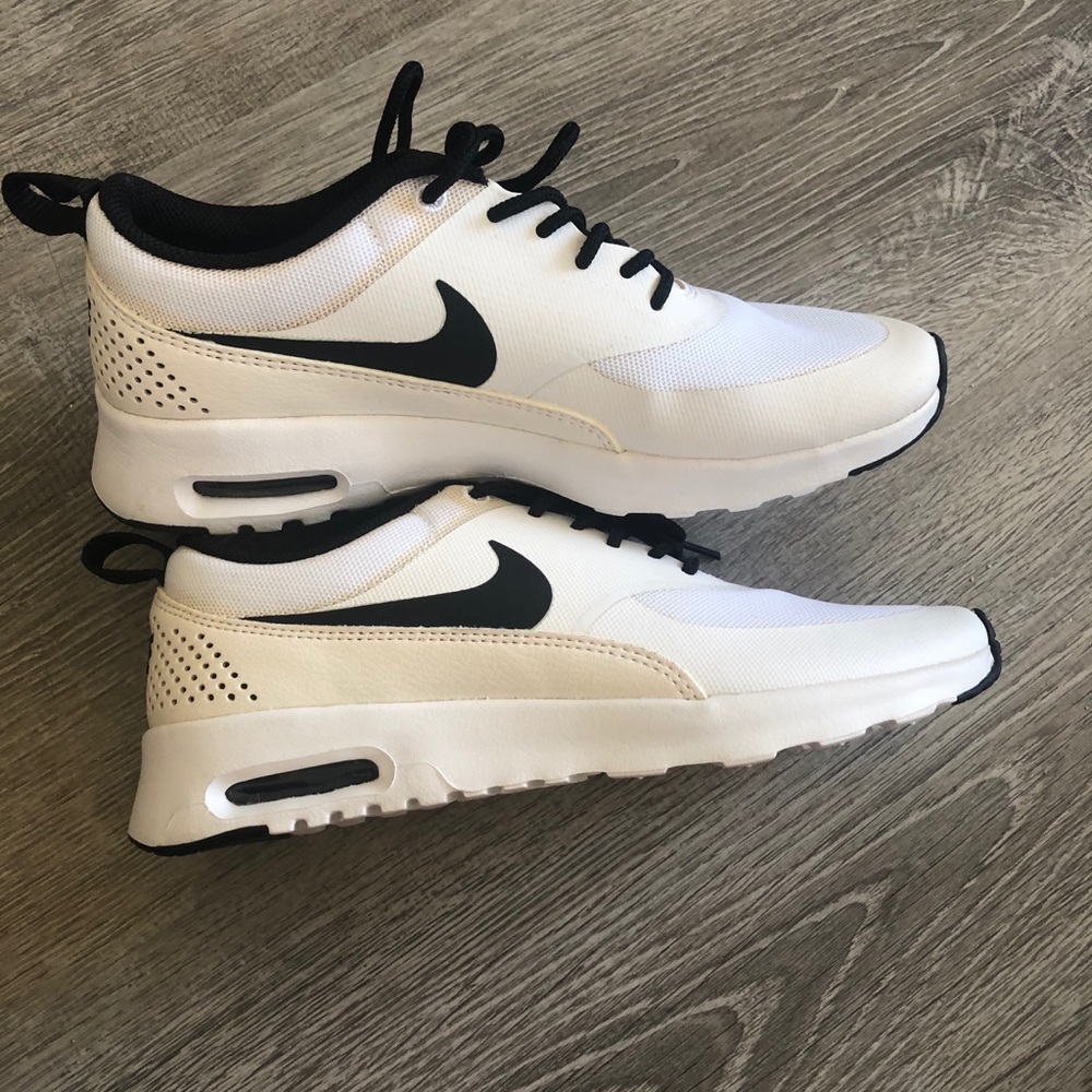 Nike Air Max Thea Women's Shoe